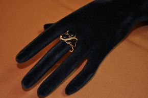 Кольцо позолоченное с чёрным ониксом "Дафна"