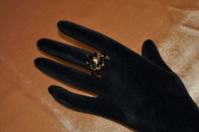Кольцо позолоченное с чёрным ониксом "Василёк"