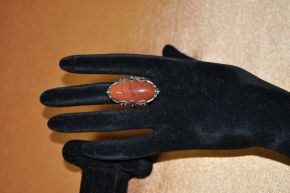 Кольцо из мельхиора в посеребрении с сердоликом "Ренессанс"